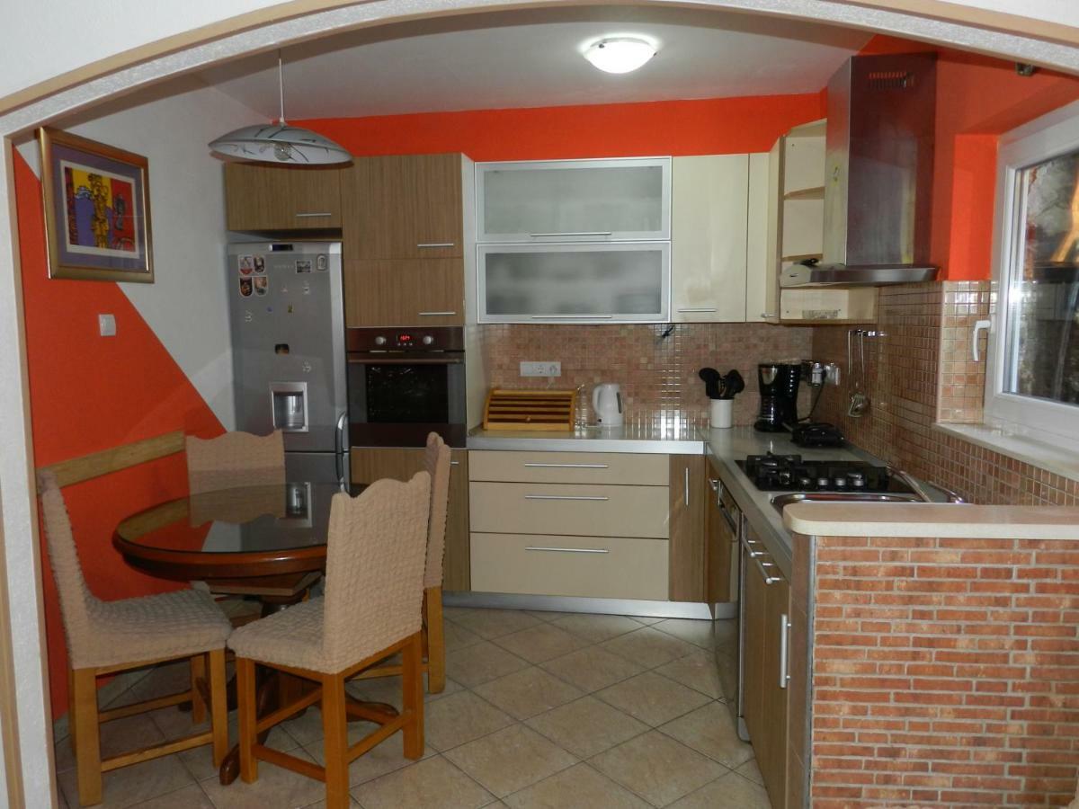 Apartmani Maruncic Omiš Εξωτερικό φωτογραφία
